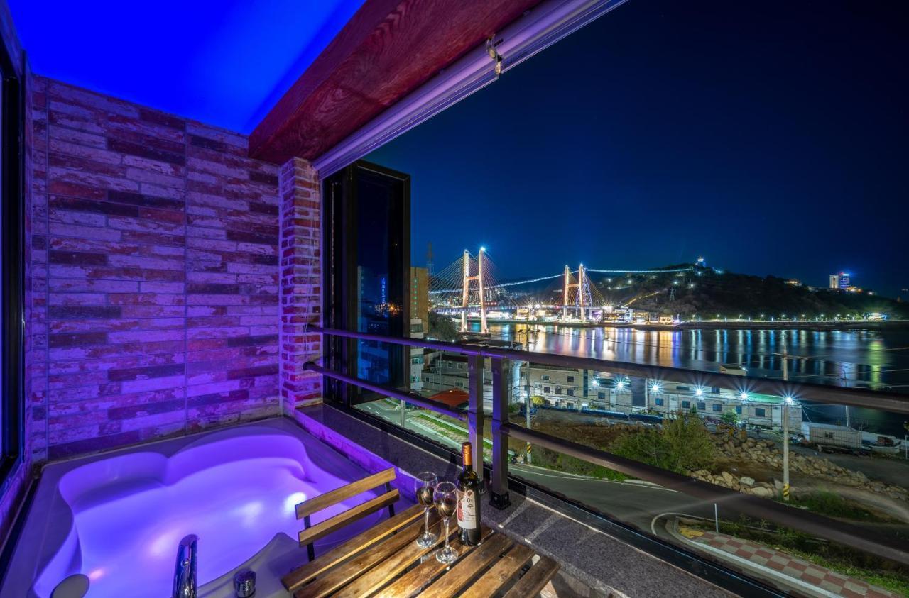 Yeosu View Foret Pension Ngoại thất bức ảnh