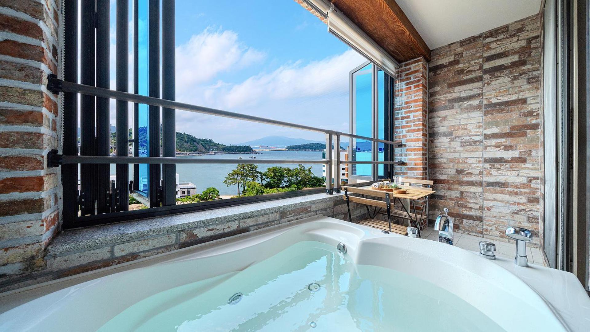 Yeosu View Foret Pension Ngoại thất bức ảnh
