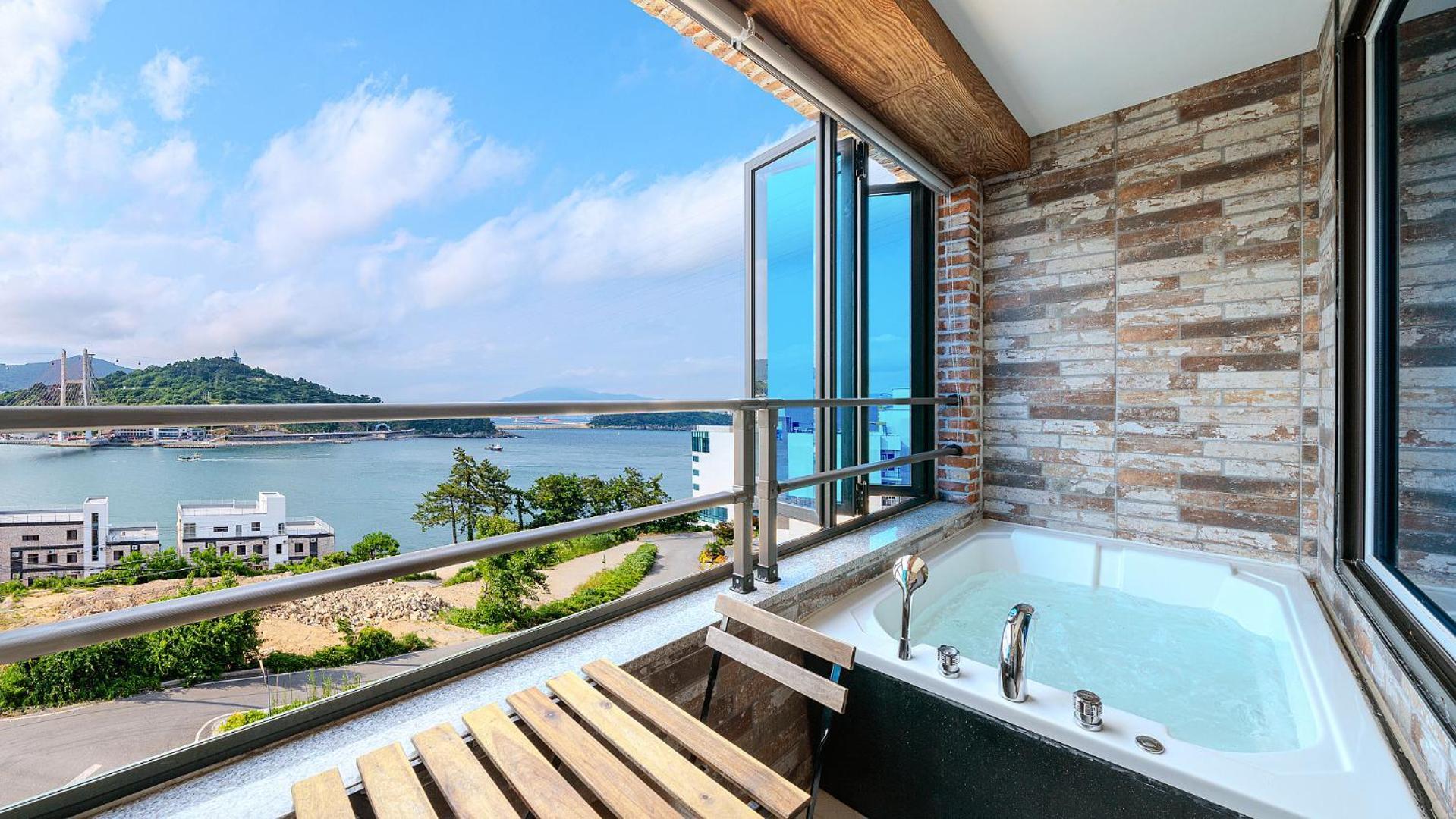 Yeosu View Foret Pension Ngoại thất bức ảnh
