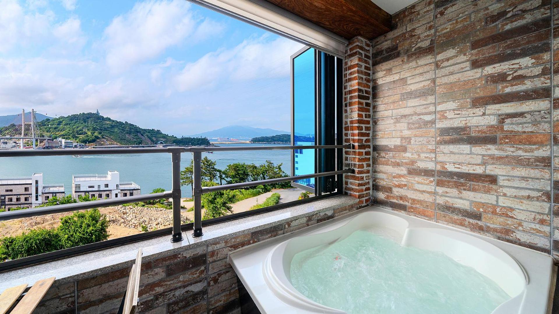 Yeosu View Foret Pension Ngoại thất bức ảnh